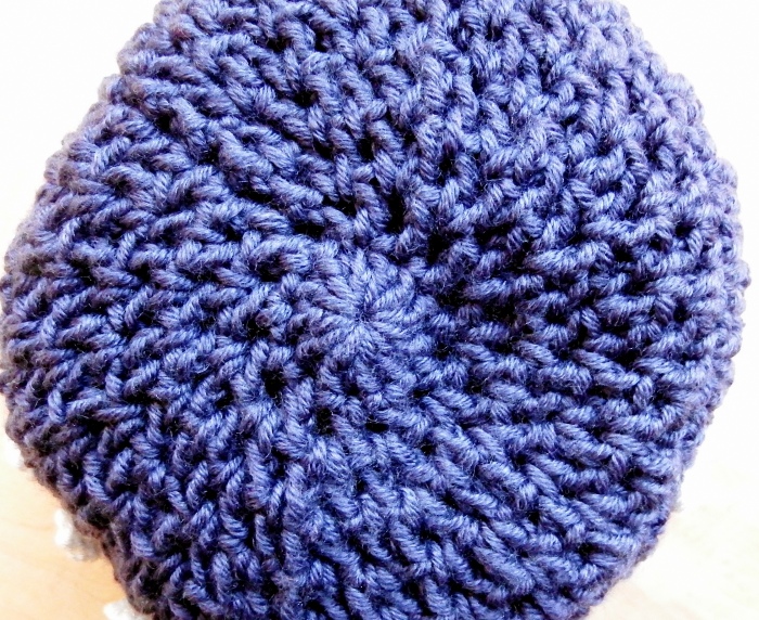 Increasing in V-stitch pattern for Icicles Baby Hat.  How to shape crochet stitch patterns by Make My Day Creative.